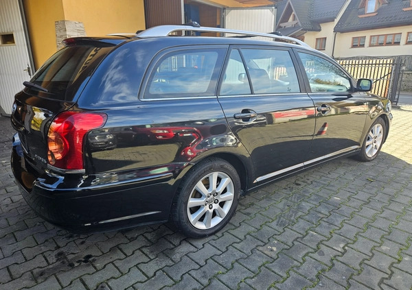 Toyota Avensis cena 14700 przebieg: 190000, rok produkcji 2006 z Działoszyce małe 79